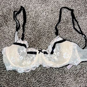 34C white black lace velvet Victoria’s Secret bralette